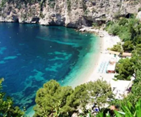 فندق De Monaco 3*