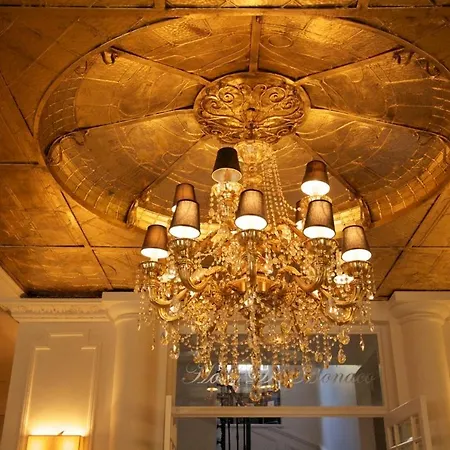 Hotel De Monaco