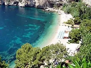 Hotel De Monaco 3*